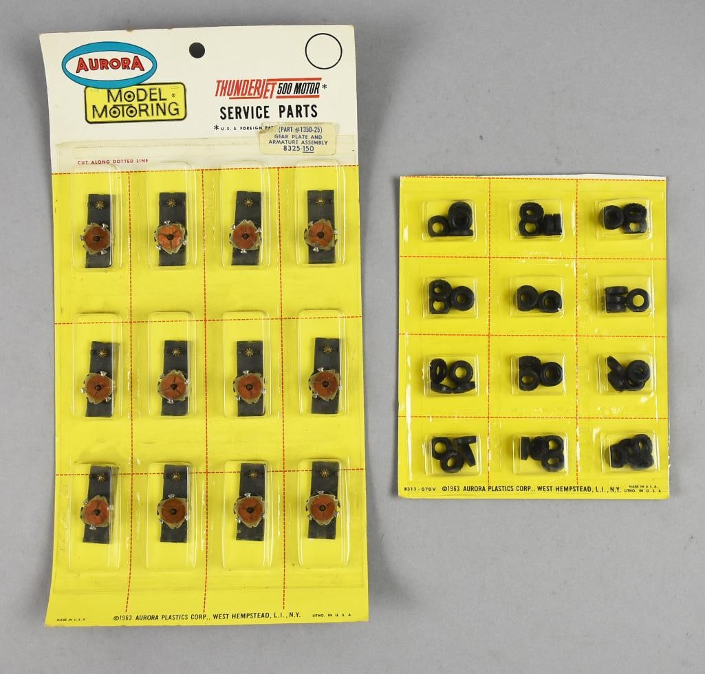 1963 Aurora Model Motoring Truck Tires-Gear Plates-MOC-NOS (1 of 4)