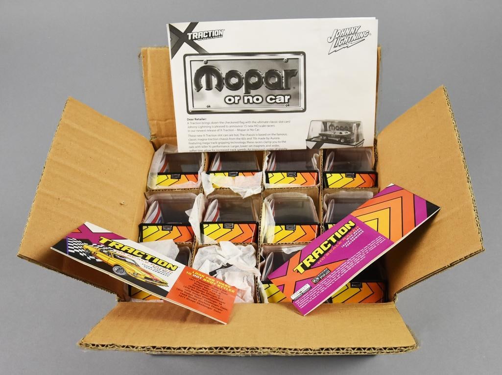 (12) 2004 Johnny Lightning Mopar or No Car-Original Case (1 of 5)