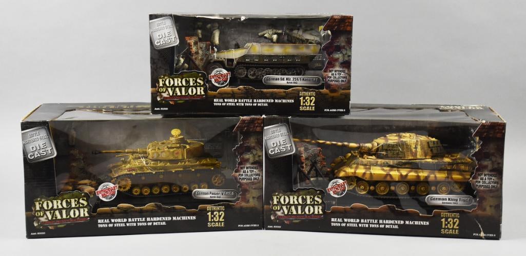 (3) 2004 Unimax Forces of Valor Military Tanks 1:32-MIB-NOS (1 of 2)