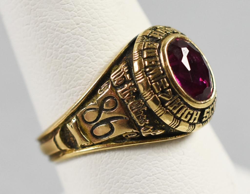 1986 10K Balfour Yellow Gold & Synthetic Ruby Class Ring (1 of 7)