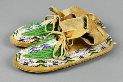 Antique Cheyenne Beaded Moccasins - 9 1/2