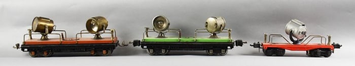 Pre-War Lionel Lines O Gauge 820 & 2620 Searchlight Cars