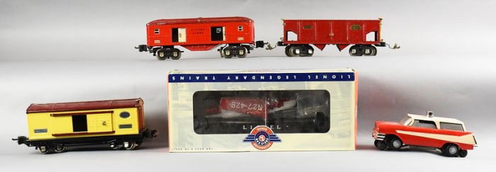 (5) Pre-War & Post War Lionel Lines Train Cars