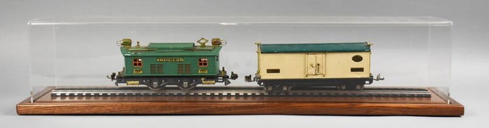 Pre War Lionel O Gauge 253 Electric Boxcab & 814R Reefer