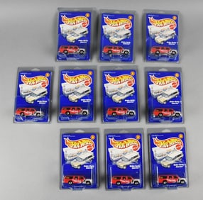 (10) 1999 Hot Wheels Walker Racing Suburban-MOC-NOS