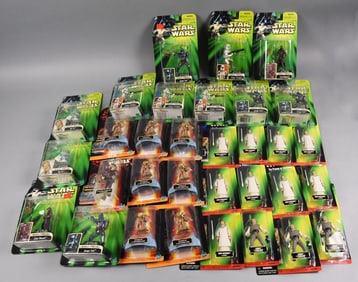 (32) 1990s-2000 Star Wars Action Figures Hasbro Figures MOC-NOS