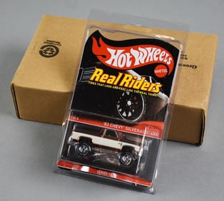 2014 Hot Wheels RR 83 Chevy Silverado 4x4 Ltd Ed 1990/4000-NOS