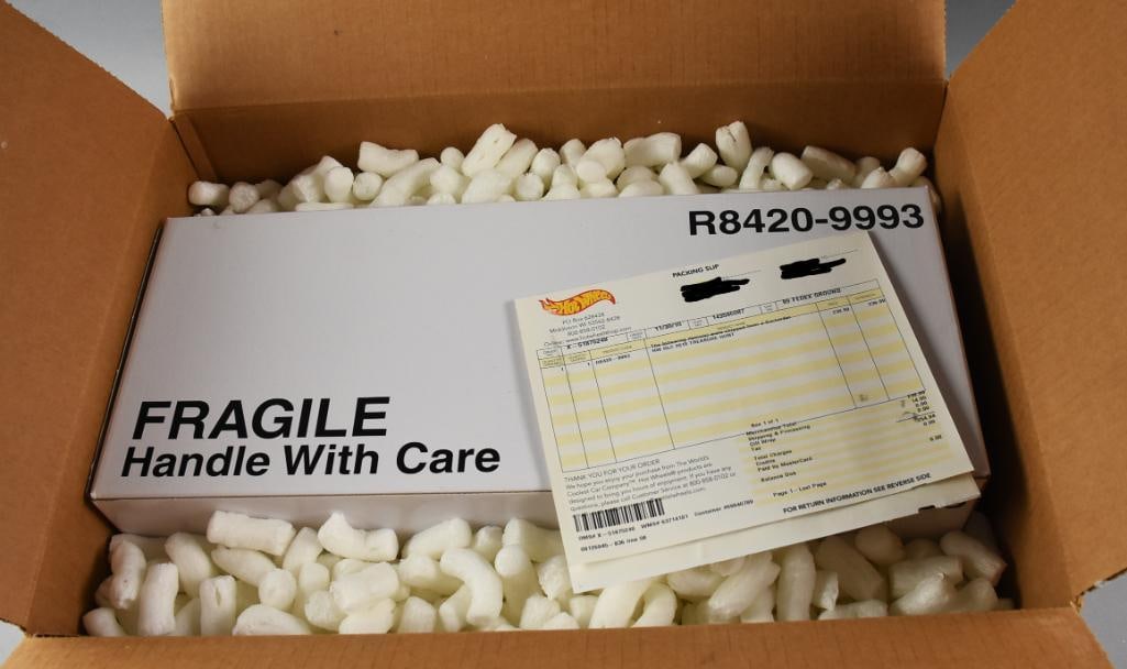 2010 Mattel Hot Wheels RLC Treasure Hunt Factory Case (1 of 3)