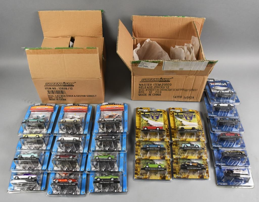 Greenlight Hot Pursuit-MCG Stock & Custom, Factory Cases-NOS (1 of 7)