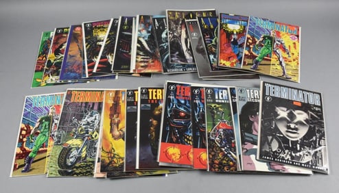 (41) Various RoboCop, Terminator, Alien, Predator Comics