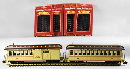 Bachmann G Scale South Pacific Mail & Pullman Cars + Track