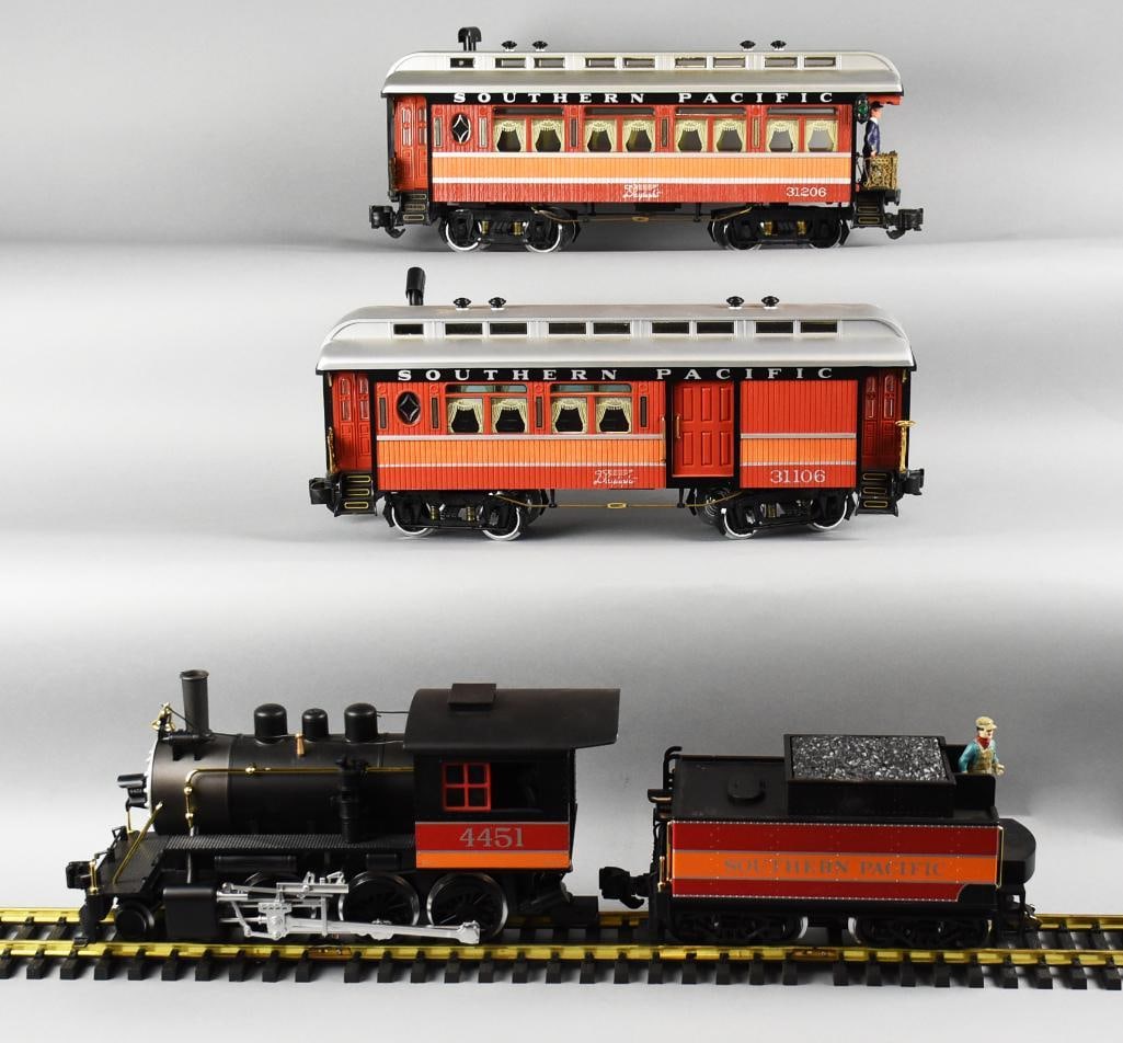 German Piko Southern Pacific Locomotive REA Passenger Cars (1 of 15)