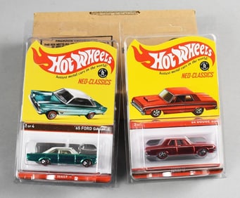 (2) 2013 Mattel Hot Wheels Ltd Ed Neo-Classics-MOC-NOS