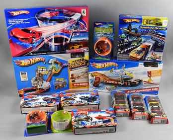 (13) 2000s Mattel Hot Wheels Die-Cast & Play Sets - MIP-NOS