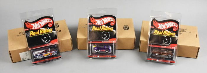 (3) 2010 Mattel Hot Wheels Real Riders Ltd Ed-MOC-NOS