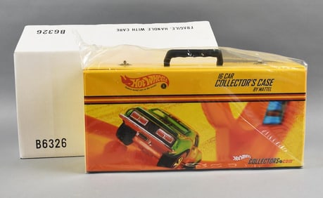 2002 Mattel Hot Wheels 16 Car Collector Case MINT