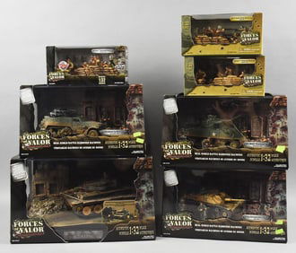 (7) 2003 Unimax Forces of Valor Soldiers Tanks 1:32-MIB-NOS