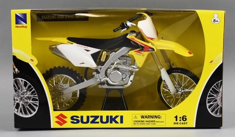 2010 New-Ray Toys Suzuki RM-Z450 - MIB - NOS