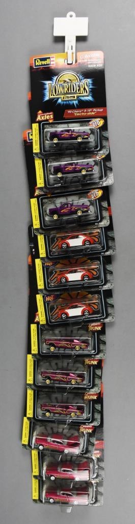 2000 Revell Clip Strip Store Display + Cars Factory Shipping Box (1 of 3)