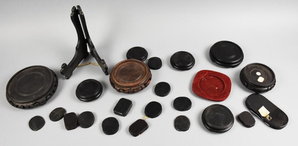 Vintage Assortment Japanese Chinese Display Stands (1 of 2)