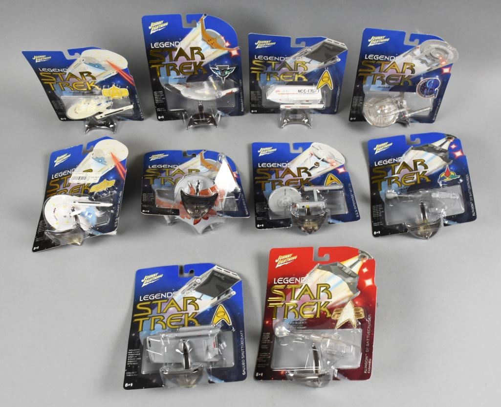 (10) 2004-05 Johnny Lightning Star Trek Legends  MOC-NOS (1 of 3)