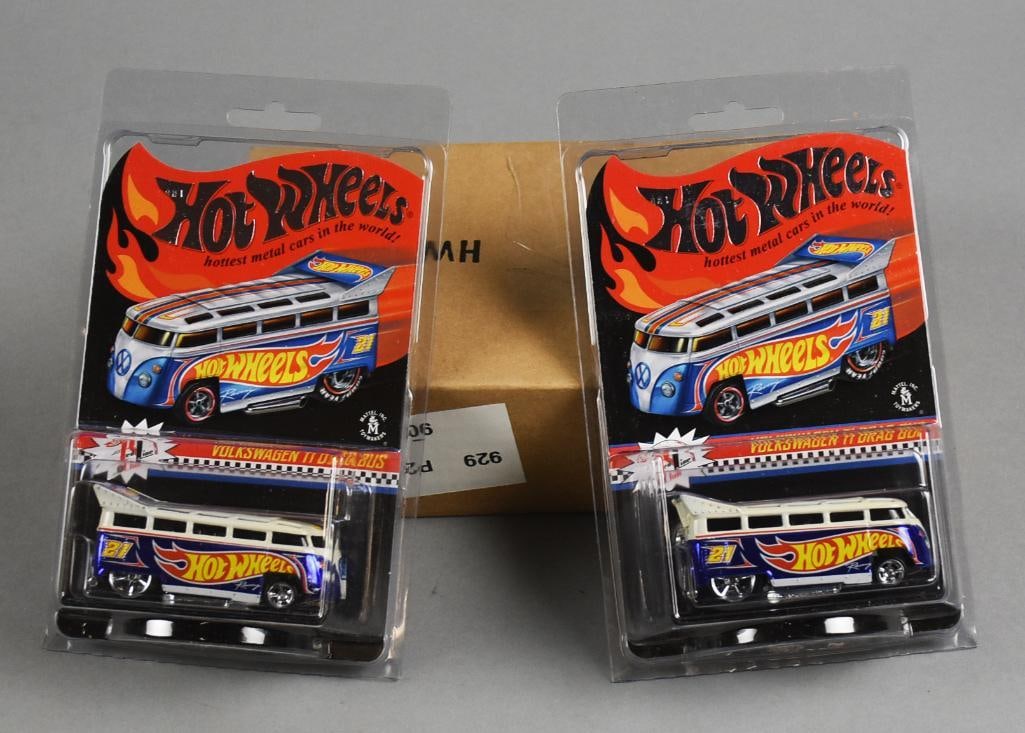 2013 Hot Wheels Volkswagen Drag Bus Ltd Ed 131, 134/4000 NOS: 2013 Hot Wheels Volkswagen Drag Bus Limited Edition 131/4000, AND 134/4000-NOS. Single owner collection from the largest toy collector on the West Coast.