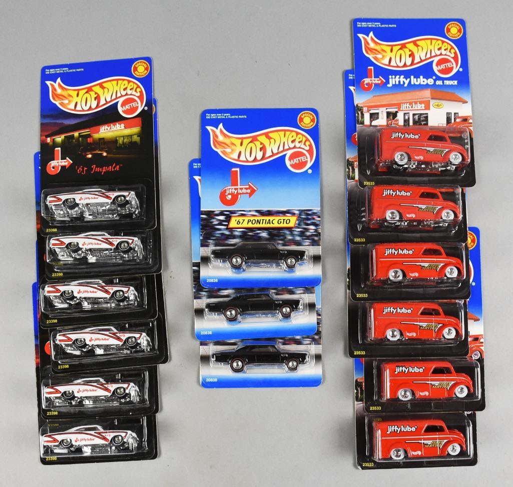 (15) 1998 Mattel Hot Wheels Jiffy Lube Die-Cast-MOC-NOS: Lot is 15 1998 Mattel Hot Wheels Jiffy Lube Die-Cast-MOC-NOS. Includes '65 Impala, '67 Pontiac GTO and Jiffy Lube Oil Truck. Lot with duplicates. Single owner collection from the largest toy collector