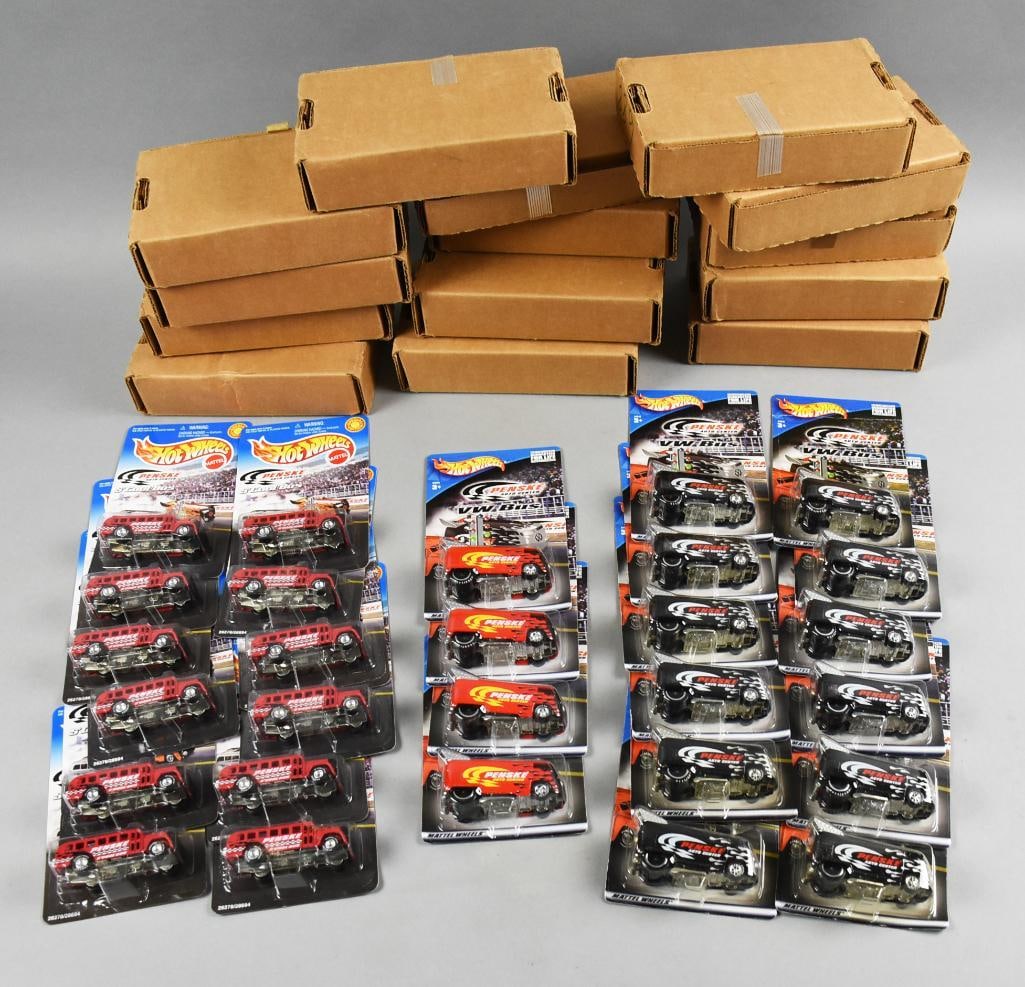 (28) 2000s Mattel Hot Wheels Penske Buses MOC-NOS (1 of 3)
