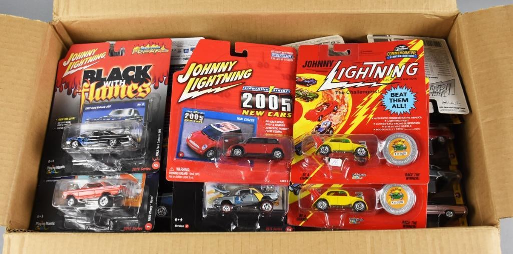 (41) 1990s-00s Johnny Lightning Assorted Die-Cast-MOC-NOS (1 of 4)