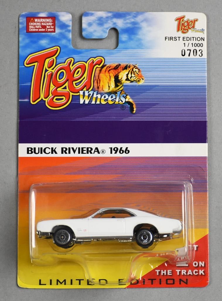 SCARCE 2000 Tiger Wheels Buick Riviera-1966-MOC-NOS (1 of 3)