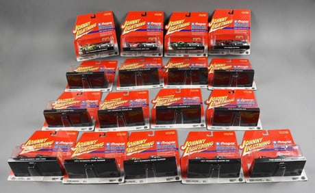 (16) 2000 Johnny Lightning Mopar Muscle Die-Cast-MOC-NOS