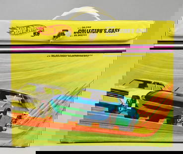 1968 Mattel Hot Wheels Collector Case 17 RL Cars: Lot is a 1968 Mattel Hot Wheels Car Collector Case w/ 18 Cars, looks like 17 are Red Line. Cars unsorted. Single owner collection from the largest toy collector on the West Coast.