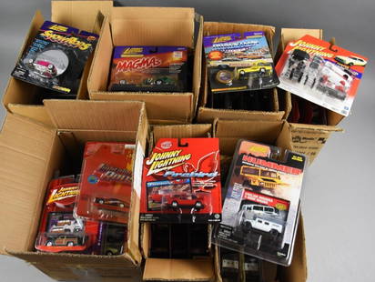 (7) 1990s-00s Johnny Lightning Original Factory Cases-NOS: Lot is seven 1990s-00s Johnny Lightning Original Factory Cases-NOS. Includes Dragsters, Hummers, Magma, Show Rods and more. Lot may contain duplicates. Some cases missing cars, total of 77 pieces. Sin