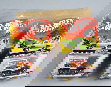 2006 Mattel Hot Wheels HWC Exclusive Billboard Truck -MIB-NOS