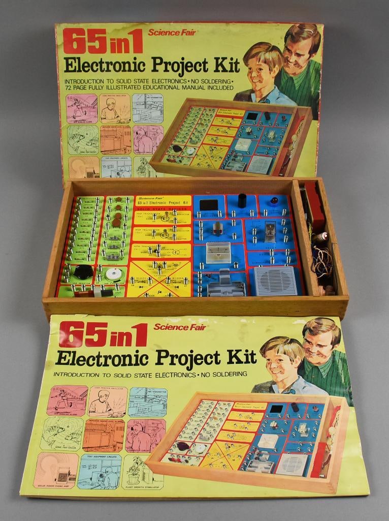 1972 Science Fair 65 in 1 Electronic Project Kit Original Box: Lot is a 1972 Science Fair 65 in 1 Electronic Project Kit Original Box. Includes the original educational manual, manufactured for Radio Shack. Single owner collection from the largest toy collector o