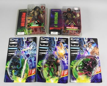 (5) 1990s-00s Alien & Predator Action Figures - MOC-NOS