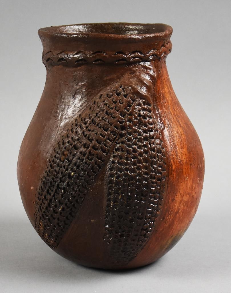 Faye Tso Attrib Navajo Water Jar, Corn Cob Relief: This very cool water jar appears to be signed by Navajo pottery artist and medicine healer Faye Tso (1933-2004). Hand crafted from clay from Coal Mine Mesa, half moon details around the rim with corn