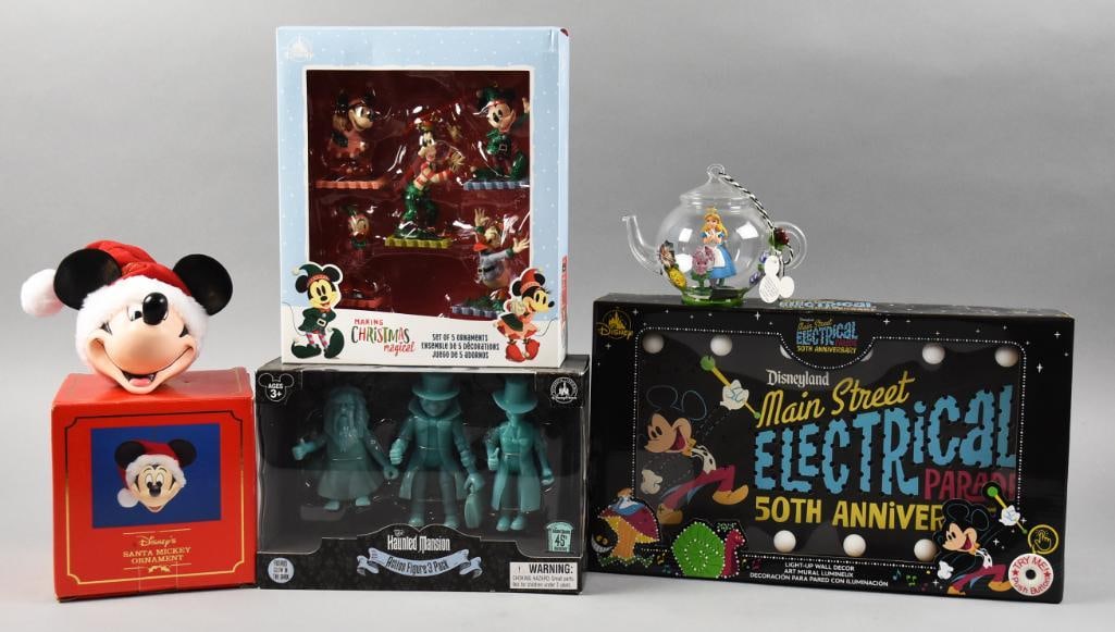 Assorted Walt Disney, Disneyland Toys, Figurines MIB (1 of 2)