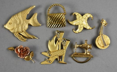 (7) Vintage Assorted Gold Tone Costume Brooches