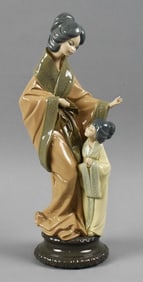 Nao by Lladro Japanese Mother and Child Figure