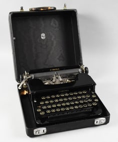 c1935 LC Smith & Corona Portable Typewriter w/ Case, Works
