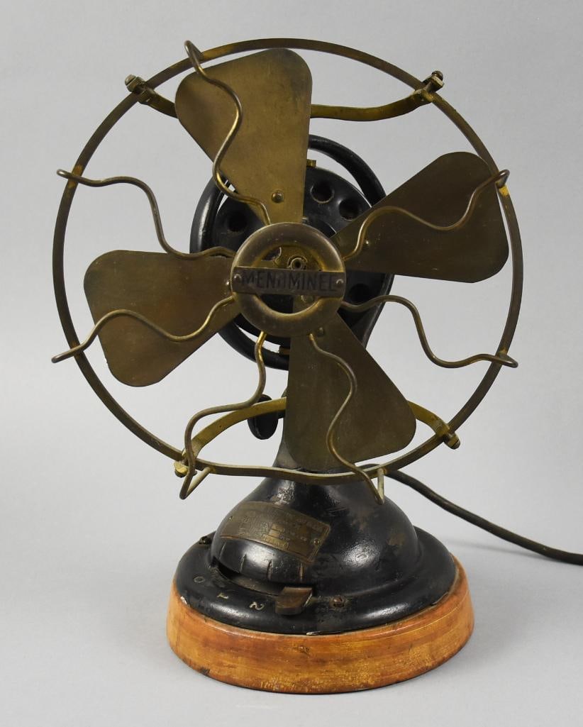 c1915 Menominee Ball Motor Oscillating Desk Fan (1 of 10)