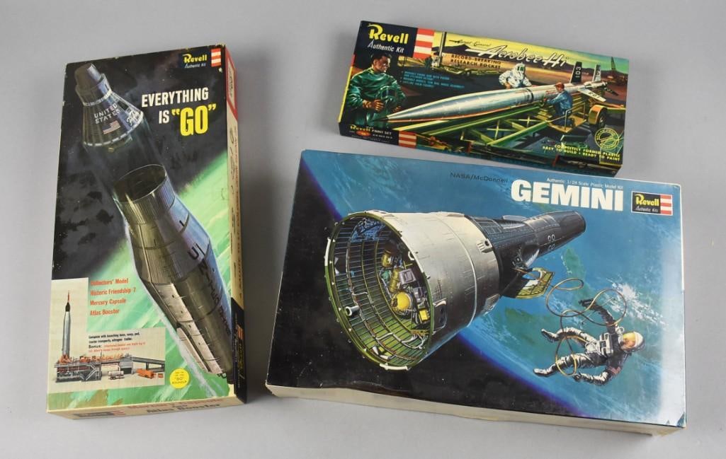 Vintage Revell Spaceships Model Kits in Original Boxes (1 of 20)