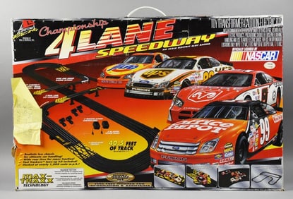 2006 Slot Cars Life-Like 4 Lane Speedway Max Traxx Tech MIB NOS
