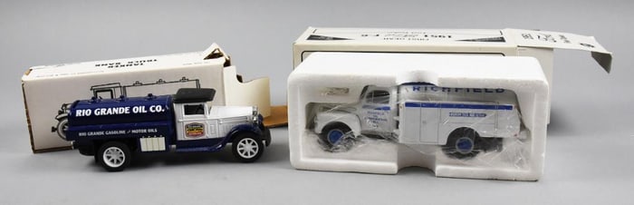 Ertl Tanker Truck Bank & First Gear Ford F-6 Fuel Tanker-NOS