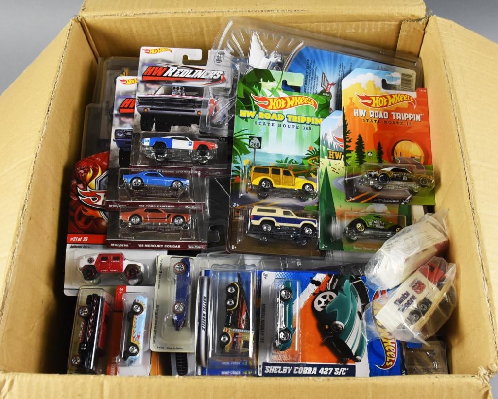 92 2000s Mattel Hot Wheels Various Series Diecast MOC NOS (1 of 3)