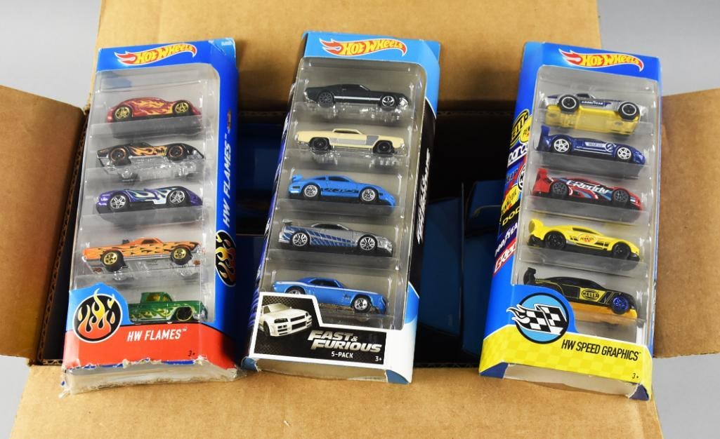 14 2000s Mattel Hot Wheels 5 Car Gift Pack Assortment MOC NOS (1 of 4)