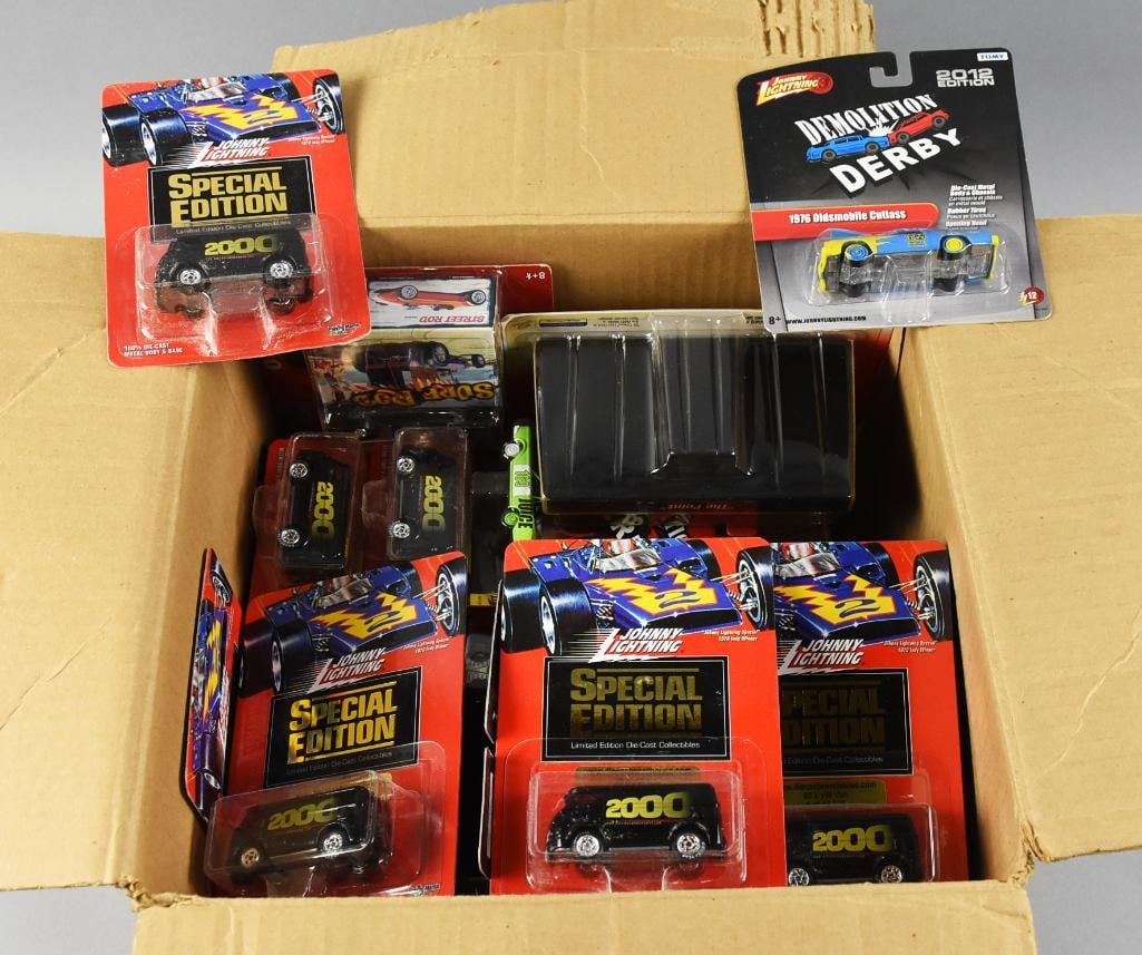 1990s-00s Playing Mantis Johnny Lightning Assortment MOC NOS (1 of 3)