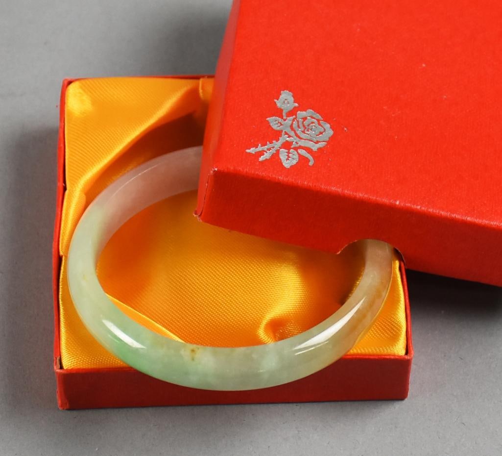 Vintage Chinese Jade Bangle Bracelet (1 of 5)