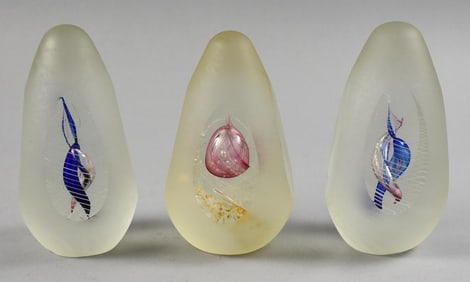 Svaja Art Glass Satin Glass Egg Paperweights